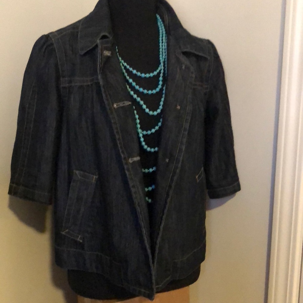 Women’s short sleeve blue Jean jacket